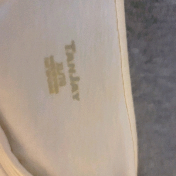 White TanJay long sleeved t-shirt. - Picture 4 of 4